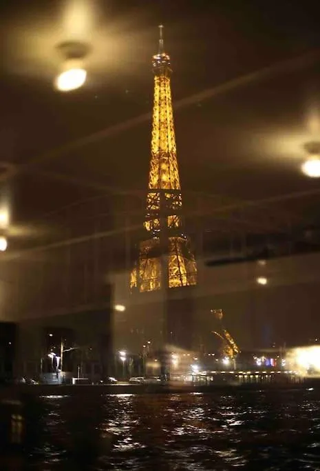 Hotel en barco Sejour Sur Peniche De Luxe Face Tour Eiffel Hotel París
